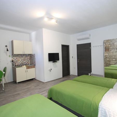 Top Center Rooms & Studio Pula Exterior foto