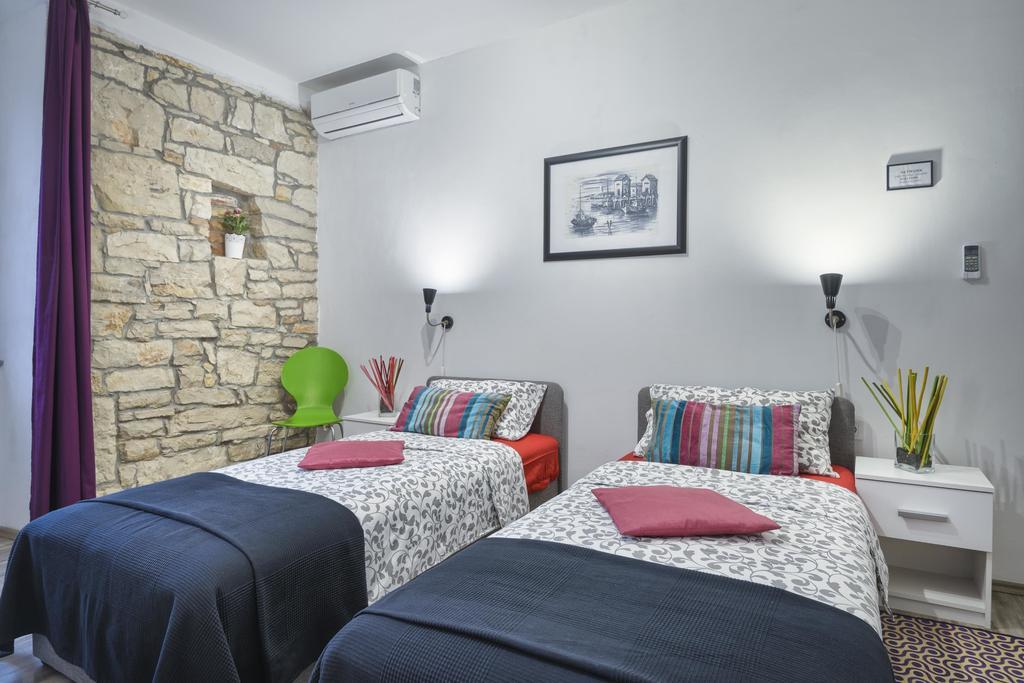 Top Center Rooms & Studio Pula Exterior foto