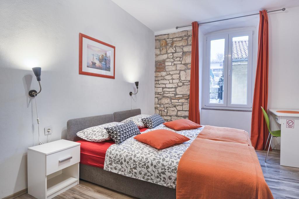 Top Center Rooms & Studio Pula Exterior foto