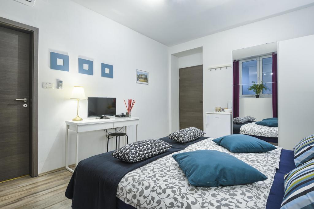 Top Center Rooms & Studio Pula Exterior foto