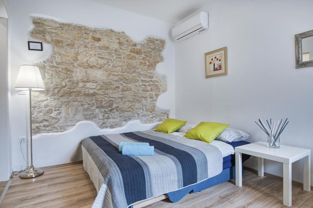 Top Center Rooms & Studio Pula Exterior foto