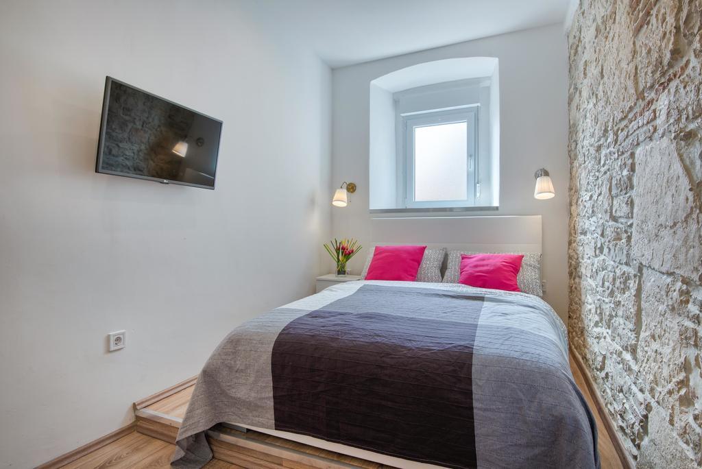 Top Center Rooms & Studio Pula Exterior foto
