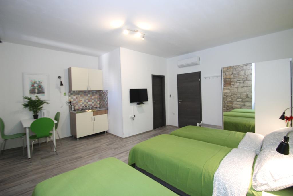 Top Center Rooms & Studio Pula Exterior foto